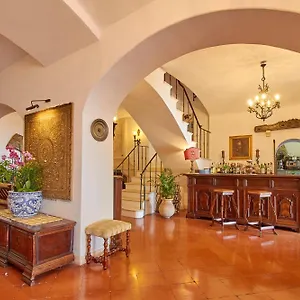 https://hotel-punta-est.hotelitalianriviera.com